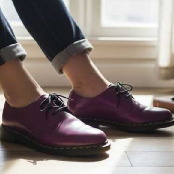 Dr. Martens Women's Purple Leather Oxford Shoes Size 9 - Picture 2 of 10